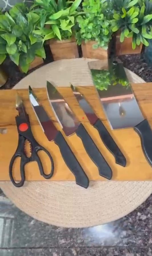 Wooden Chopping Board + 5-Piece Knife Set